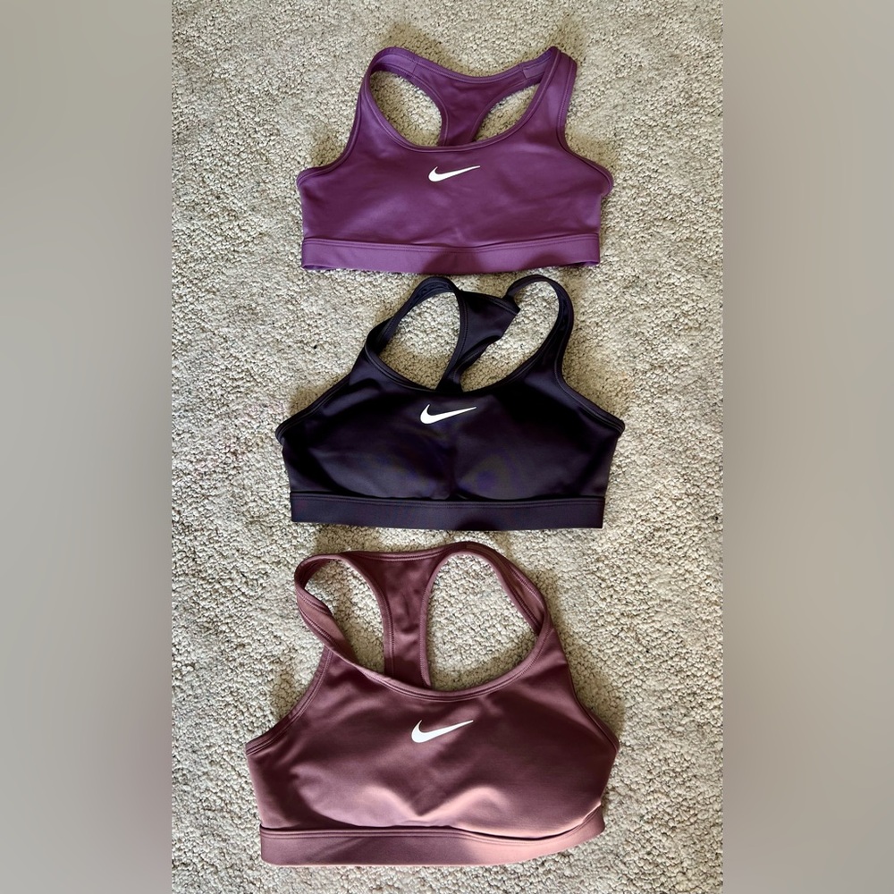 Nike sports bras XS worn once
